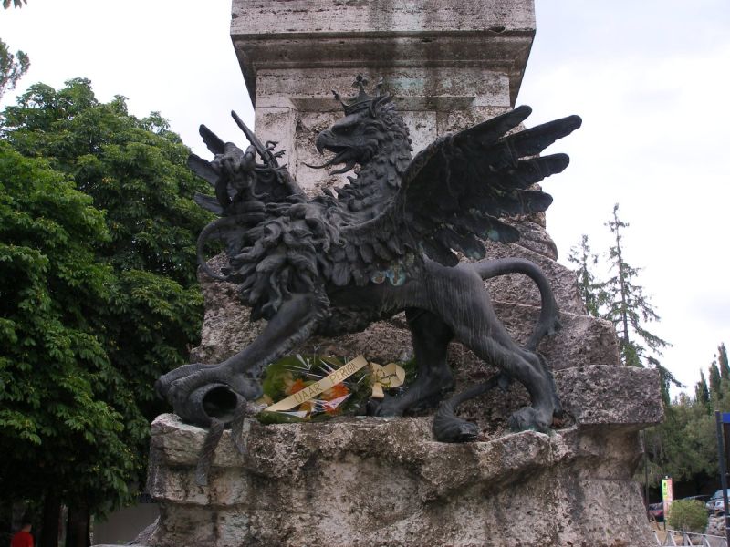 File:Monumentoxxgiugno.jpg